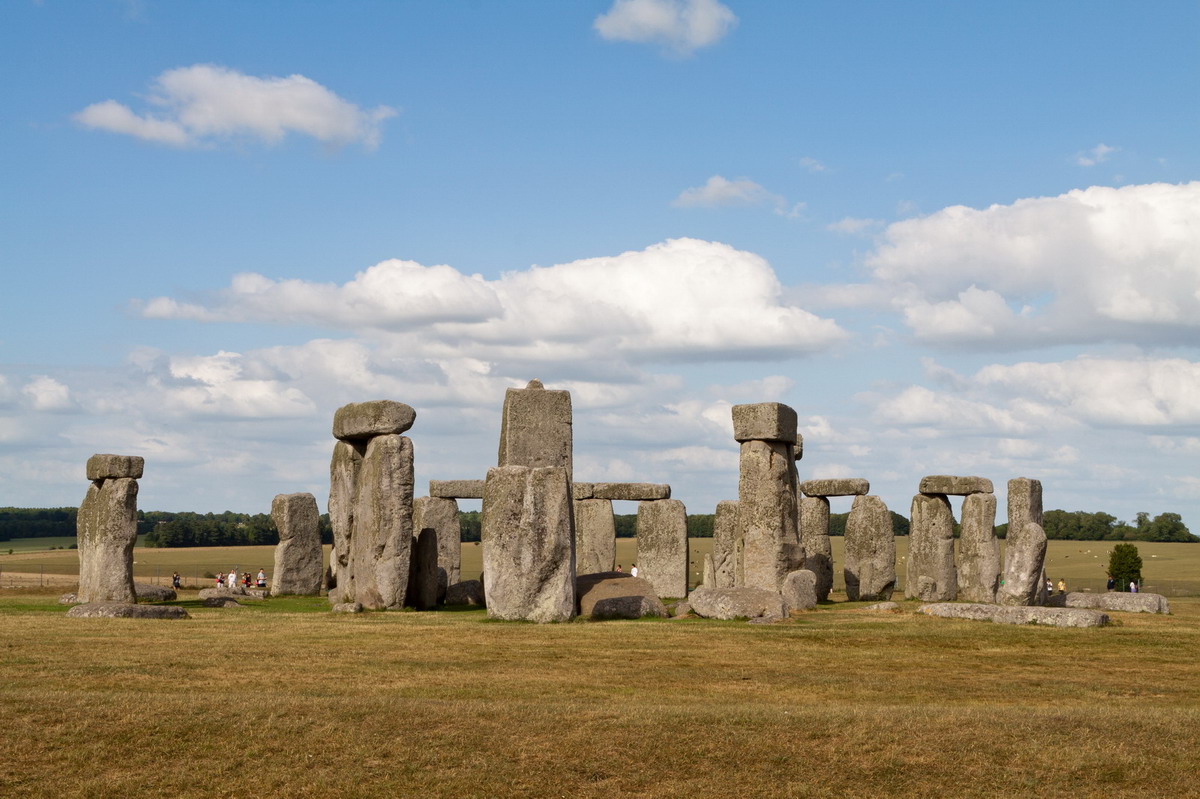 stonehenge03.jpg