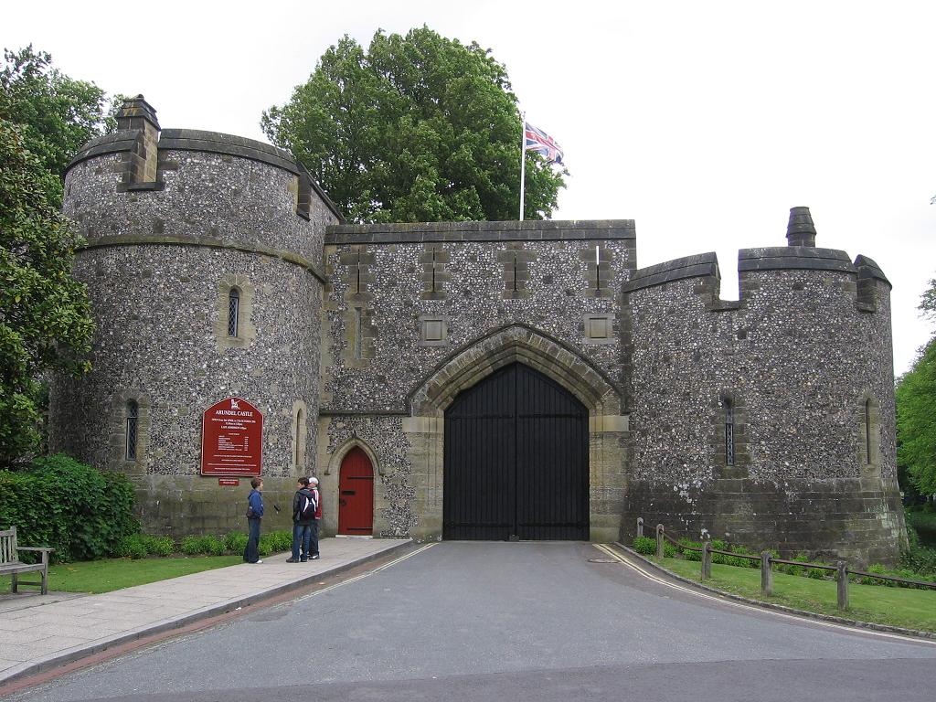 arundel-castle-001.jpg
