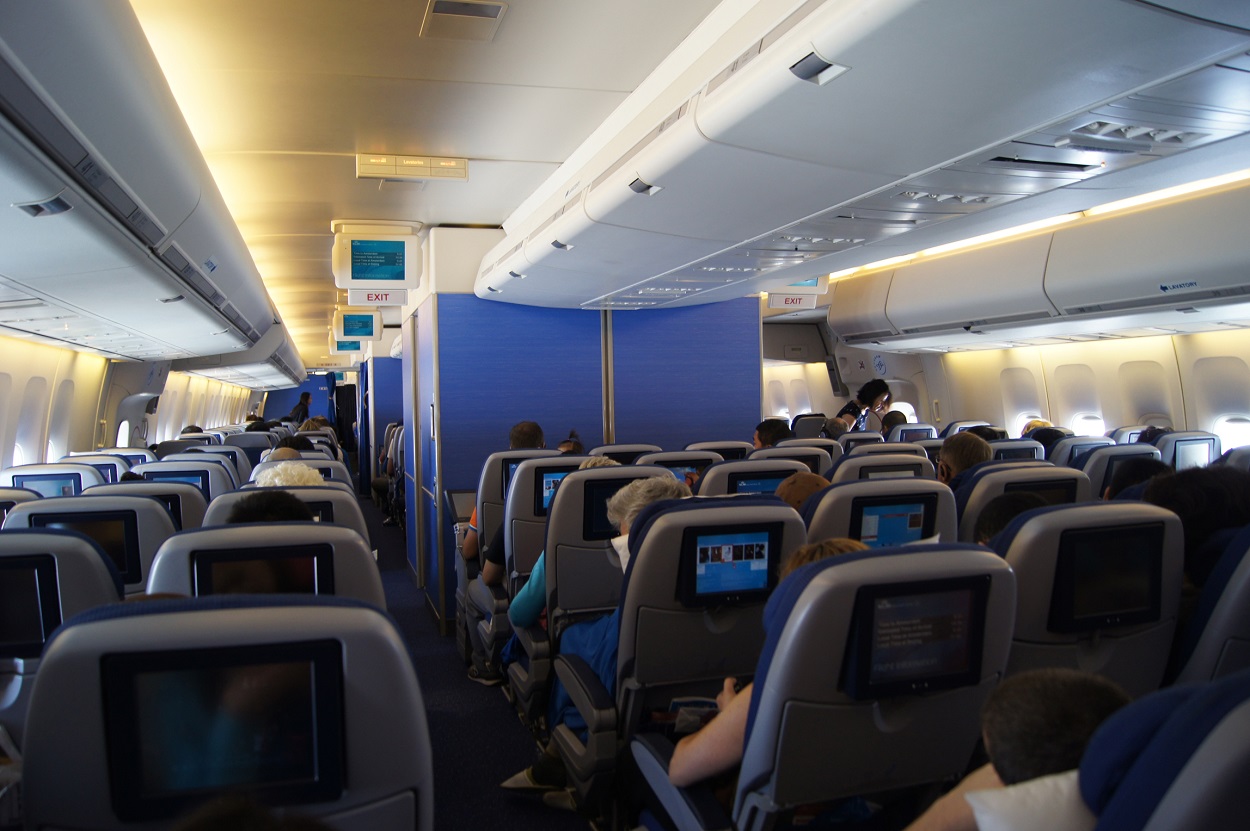 interier-letadla-na-ceste-z-pekingu-do-amsterodamu.jpg