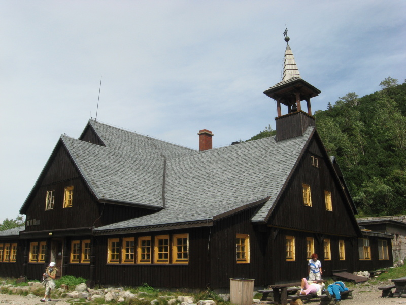krkonose-schronisko-samotnia.jpg